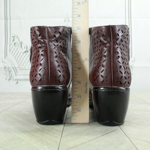 JBU Cabernet Burgundy Leather Side Zip Heeled Ankle Boots Size 10 Medium - Picture 6 of 9
